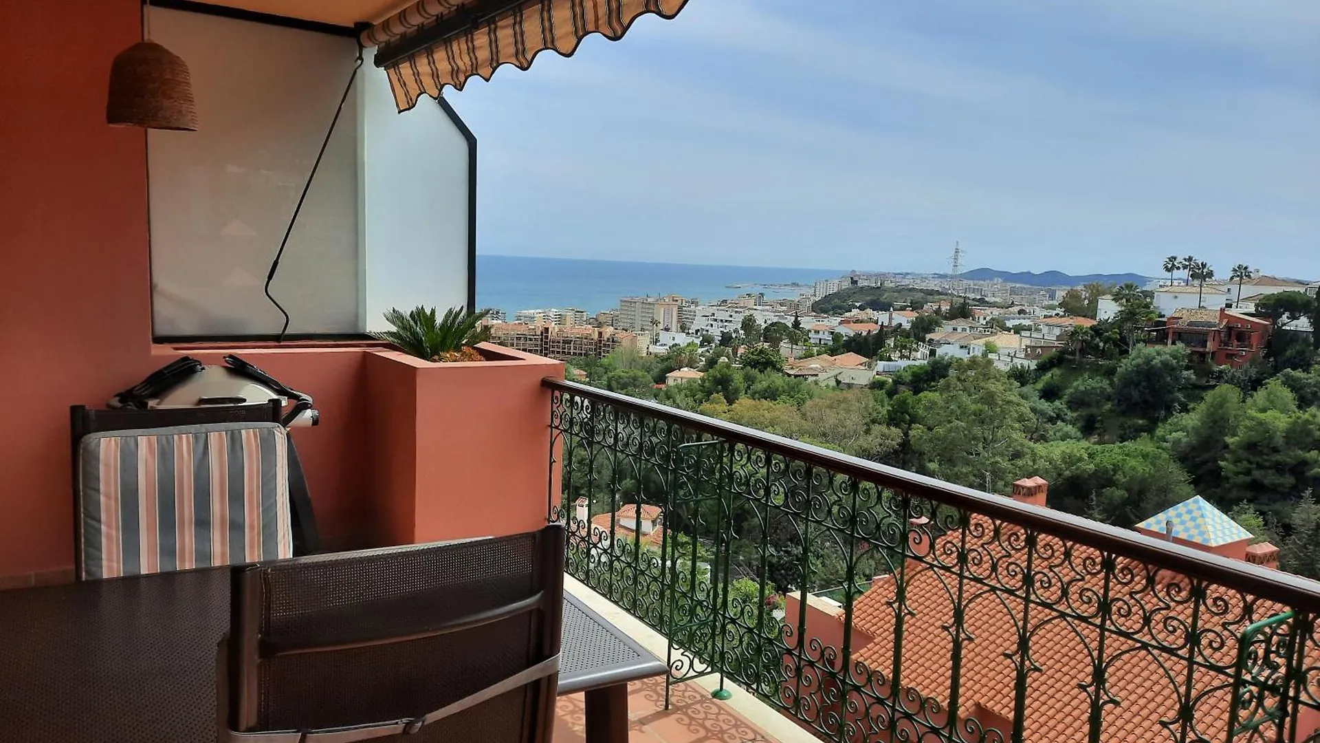 Costa Del Sol Familyholiday, Seaview, 2 Bedroom, Pool Fuengirola Apartament